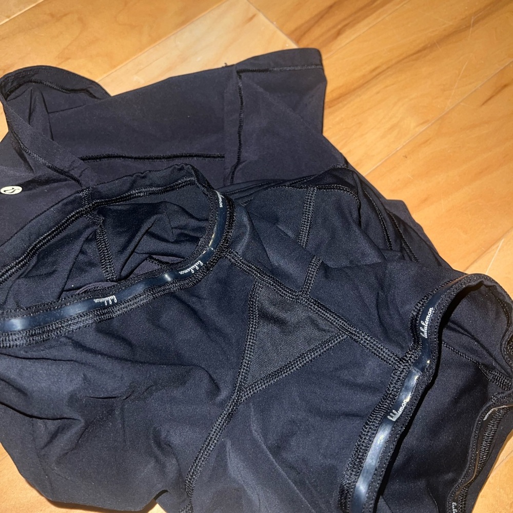 Black Lululemon tennis skirt size 6 - Picture 4 of 6